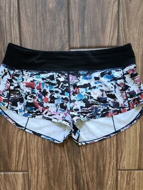 lululemon athletica Black Waistband Multicolor Abstract Print Running Shorts